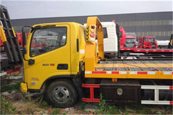 平?jīng)鐾宪囏涍\站在哪里平?jīng)鐾宪囏涍\站在哪里啊