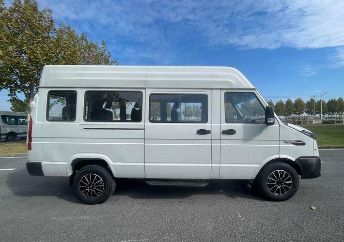 依維柯新得意貨運(yùn)版改裝依維柯得意 改裝