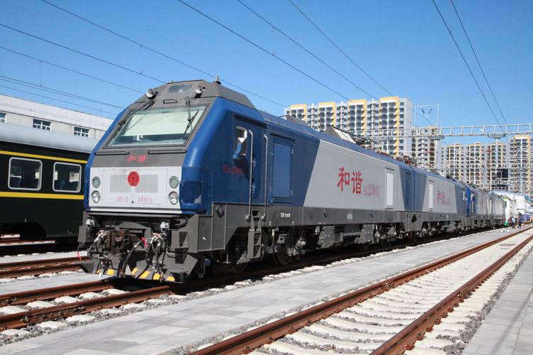 和諧雙機(jī)貨運(yùn)和諧雙機(jī)電力機(jī)車